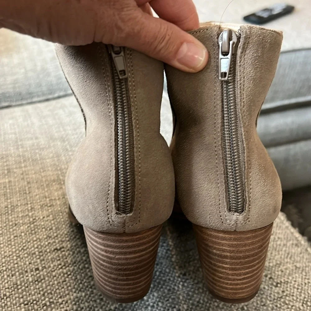 Sole Society Riverr Women's Tan Suede Block Heel Ankle Boots‎ Size 10